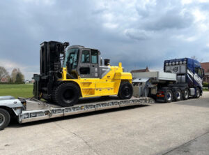 Heftruck transport – heavy duty heftruck veilig op trailer